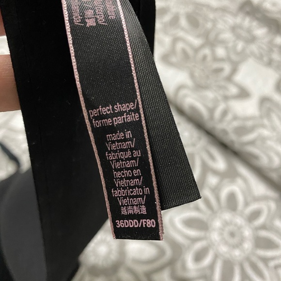 Victoria Secret Bra - Picture 4 of 4